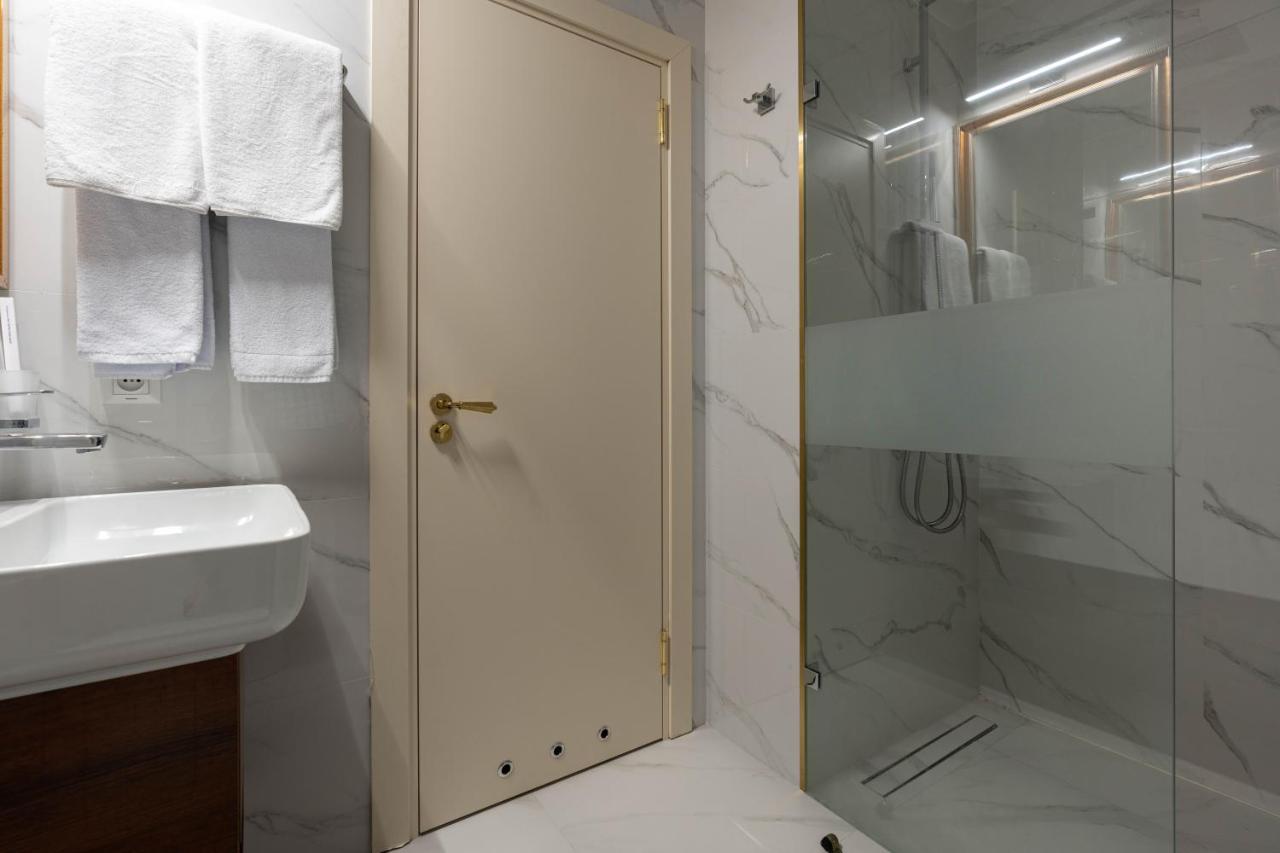 Aqua Hotel Tashkent Ngoại thất bức ảnh