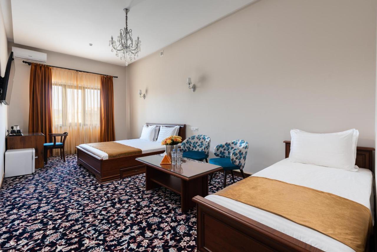 Aqua Hotel Tashkent Ngoại thất bức ảnh