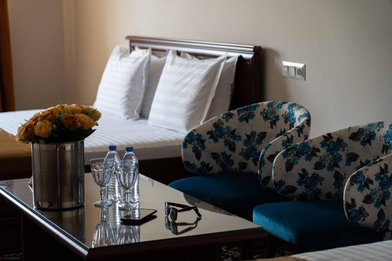 Aqua Hotel Tashkent Ngoại thất bức ảnh